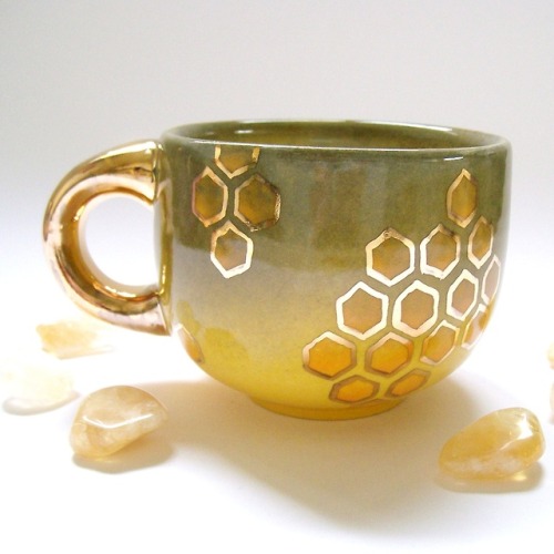 sosuperawesome:Honeycomb Mugs, Cups, Incense Holders and...