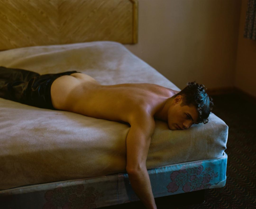 phfantasists:
“Jacques Pougnet by Marcus Cooper – CAP 74024 ‘Animal Issue’
”