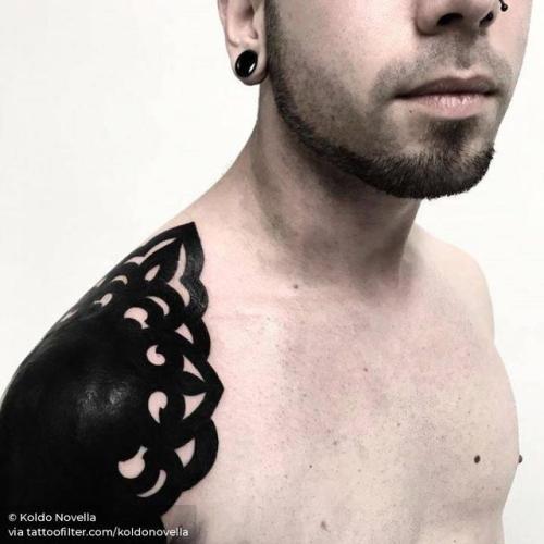 By Koldo Novella, done at 48920 Tattoo Shop, Portugalete.... big;koldonovella;blackout;facebook;blackwork;twitter;shoulder