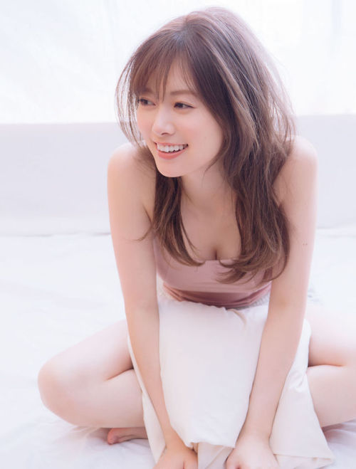 46pic:Mai Shiraishi - FRIDAY