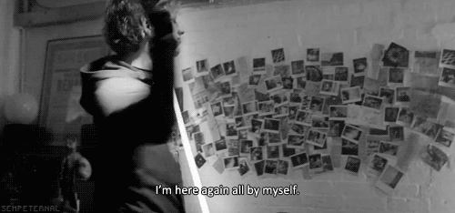 white and black black and whit blackandwhite black and white picture depressing depression depressed depressing blog depressing tumblr depressing picture black and white gif gif.