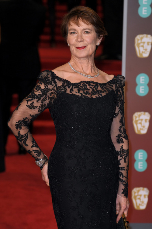 mistressdickens:Celia Imrie Baftas 2018