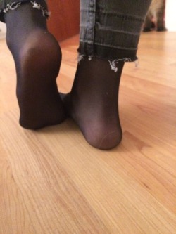 @Hosiery and feet. No Tats Or Piercings. Few Shoes.