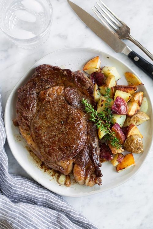 savorytoothgirl:Pan Seared Steak with Garlic Butter