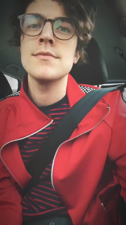 plsdontkickpj:pj liguori being beautiful, as always