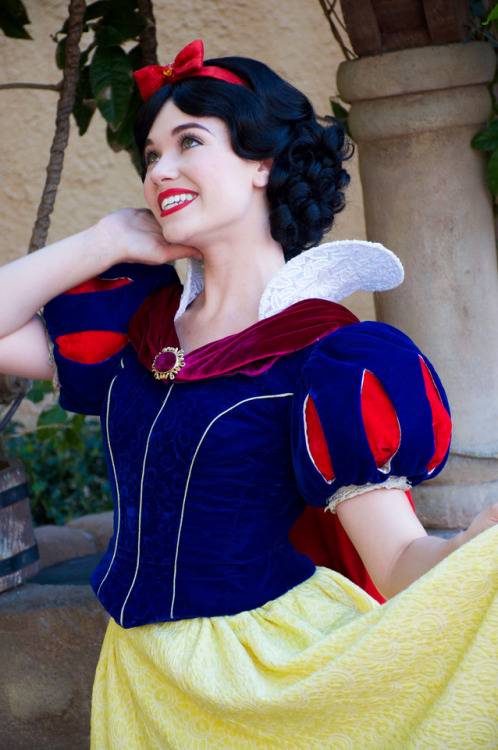 snow white and the seven dwarves. | Tumblr