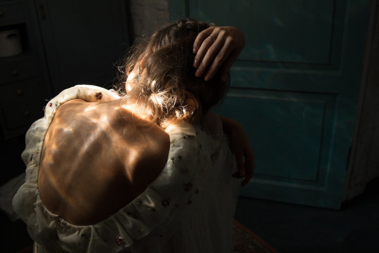Alina Autumn Light