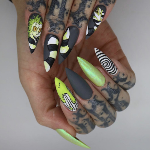 beetlejuice nails | Tumblr