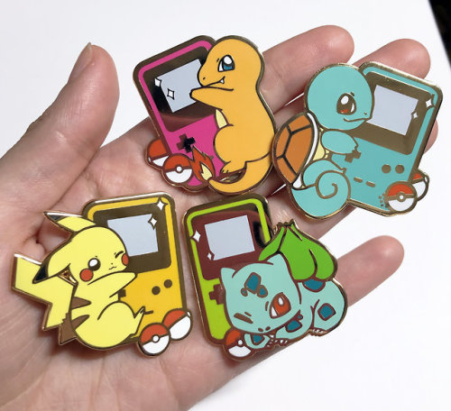 retrogamingblog:Starter Pokemon Gameboy Pins made by Alienboot