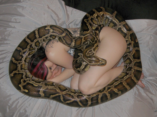 bimbo-in-training:Always protected. Considering I love snakes,...