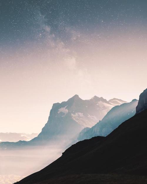 amazinglybeautifulphotography:This incredible country never...