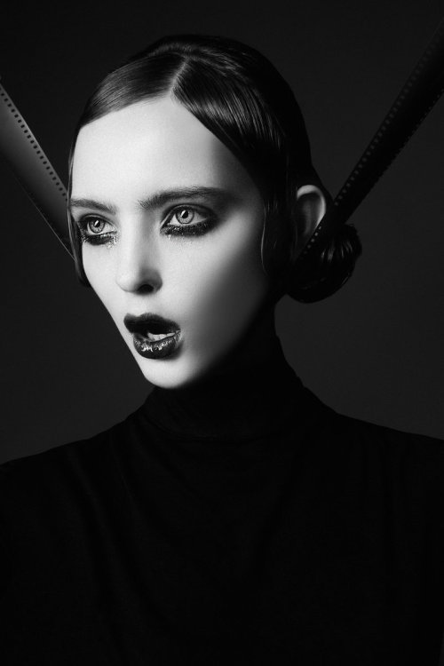 black-white-madness:Madness:model - Bambi Ultra Model Agency...