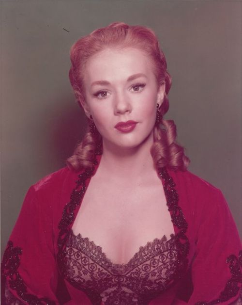 sweetheartsandcharacters:Piper Laurie