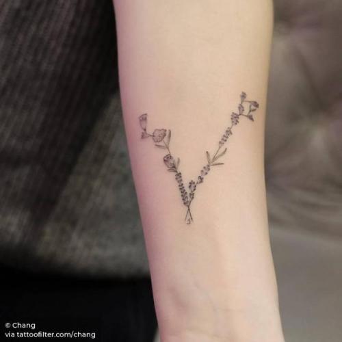 By Chang, done at West 4 Tattoo, Manhattan.... astronomy;chang;constellation;facebook;illustrative;inner forearm;medium size;pisces constellation;twitter