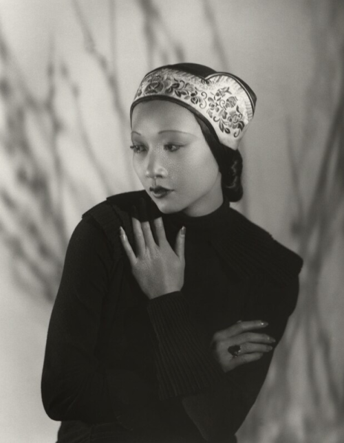 twixnmix:Anna May Wong photographed by Paul Tanqueray, 1933.