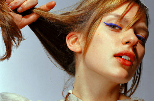 spring1999:elise crombez photographed by liz collins