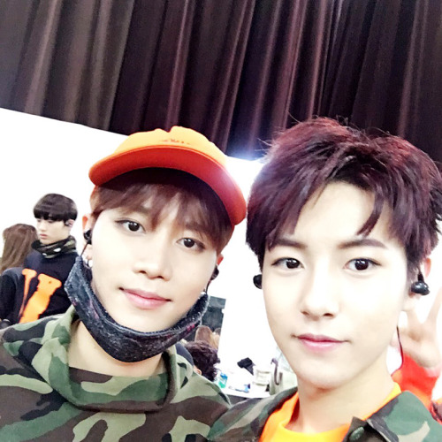 closed NCT 127 : nct @ mama backstage