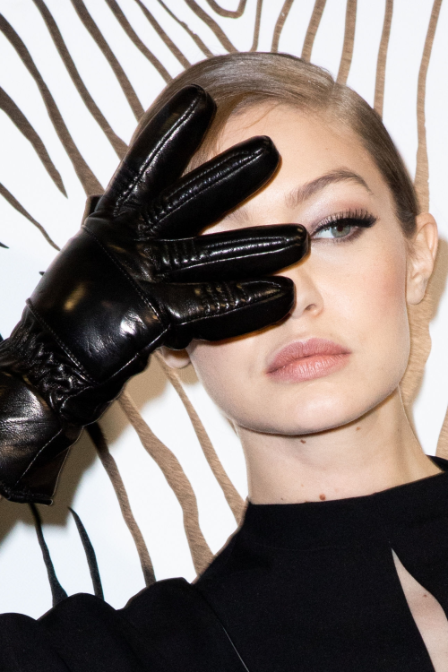 gigihadidmodeluniverse
