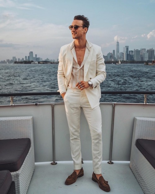 Homme Deluxe // Daily lifestyle inspiration, trends and...