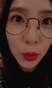 leaderirene:red velvet + glasses