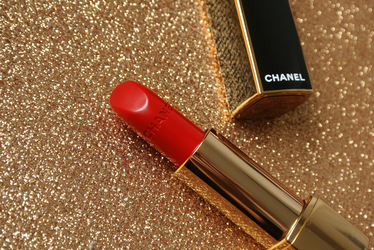 CHANEL Rouge Allure Camélia - Anita Michaela