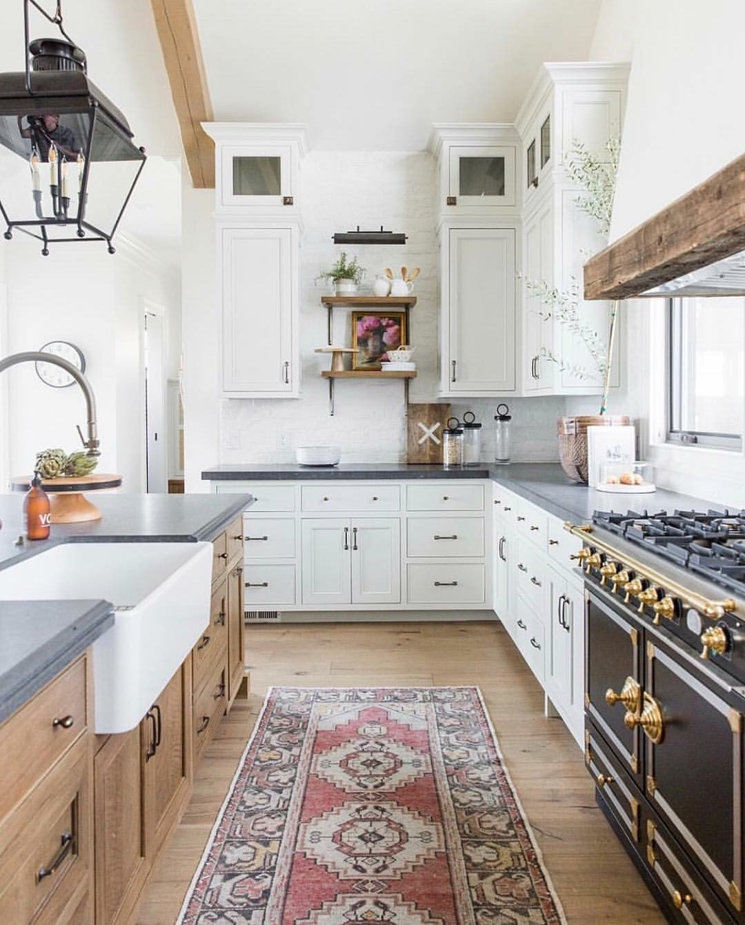 𝓜𝓮𝓰'𝓼 oldfarmhouse please #stayhome#fightcovid — the perfect farmhouse...