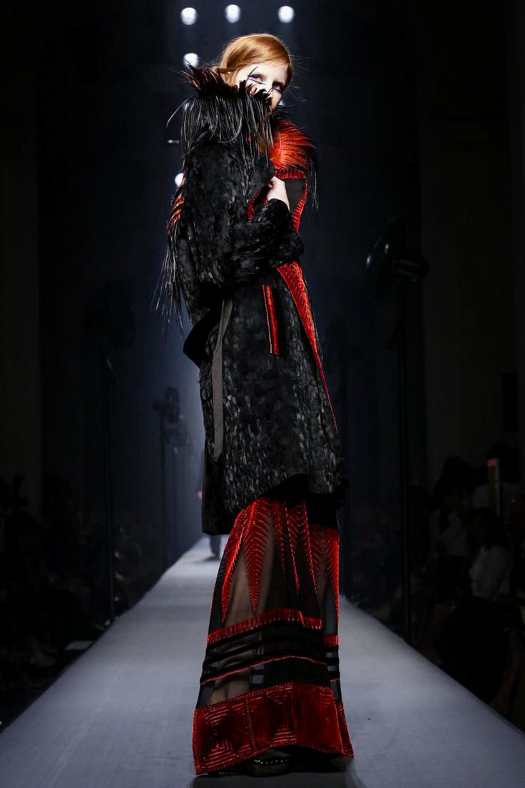fashion-on-stereo:“runwayandcouture:“Jean Paul Gaultier Haute Couture ...