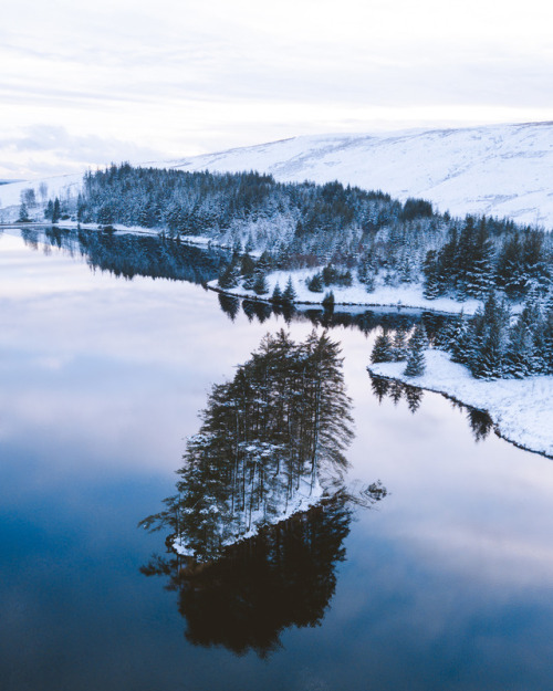 lukebeazleyphoto:Winter in South WalesInstagram / Twitter