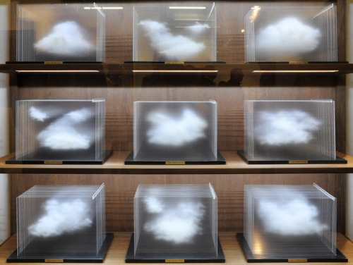 ortut:Leandro Erlich - La Vitrina Cloud Collection (London),...