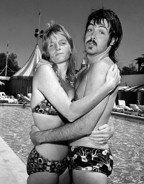 soundsof71:Paul & Linda McCartney, 1975. True...