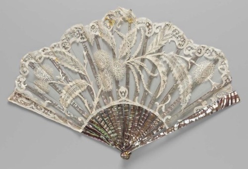 vint-agge-xx:Antique Fans