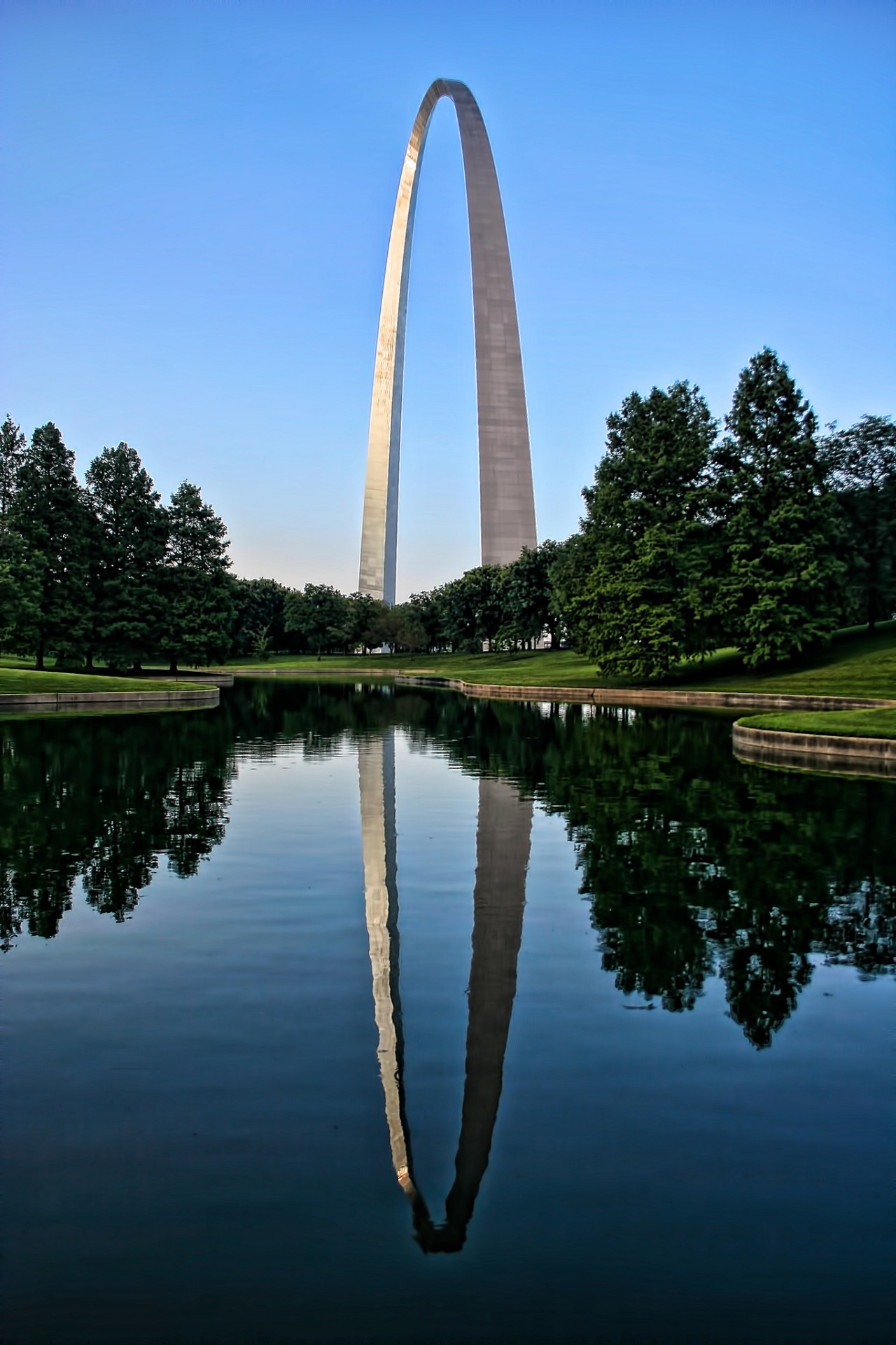 Amazing Places - about-usa: Gateway Arch - St. Louis - Missouri...