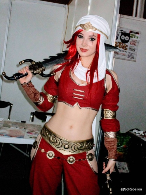 welovecosplaygirls:Enji Night - Sandstorm Katarina...