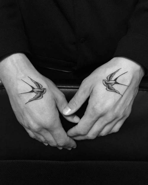 By Ali Anıl Erçel, done at Tattoom Gallery, Istanbul.... small;individual matching;matching;alianilercel;nautical;traditional;animal;swallow;tiny;bird;travel;ifttt;little;blackwork;hand