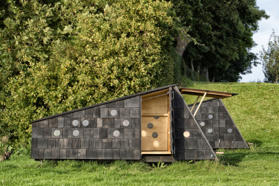 archatlas:<br /><br /><br /><br /><br /><br />Shelters by the Sea - Blue Landmarks LUMO Architects