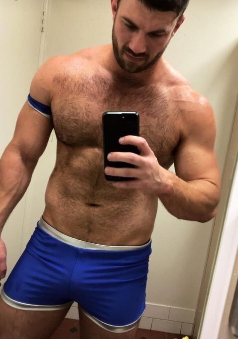 @DutchHairyGayLover