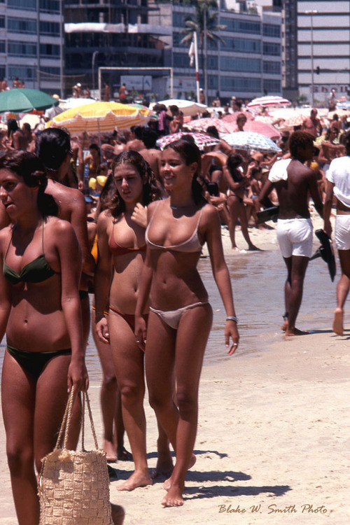 vintageeveryday:Stunning color pictures of the daily life at...