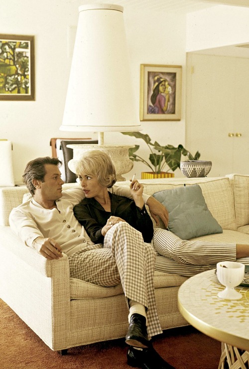 miss-flapper:Tony Curtis and Janet Leigh at home, c. late...