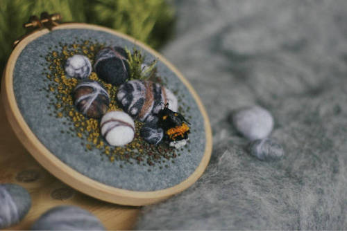 sosuperawesome:Needle Felted and Embroidery Art, by Nikitina on...