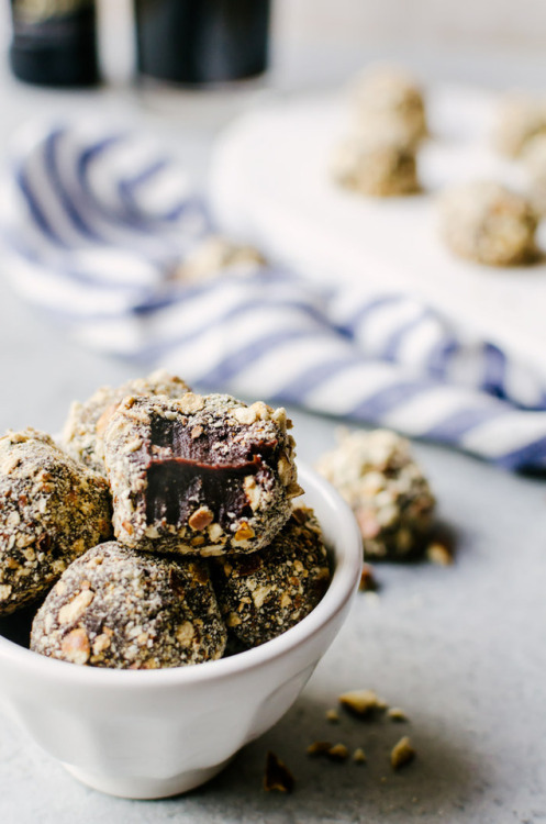 sweetoothgirl:BEER TRUFFLES WITH CRUSHED PRETZELS