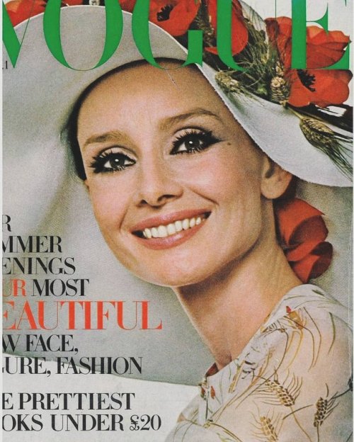 rareaudreyhepburn:Audrey Hepburn Vogue covers. 1. Vogue Paris...