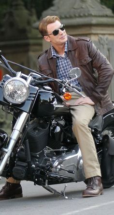 chris evans motorcycle | Tumblr