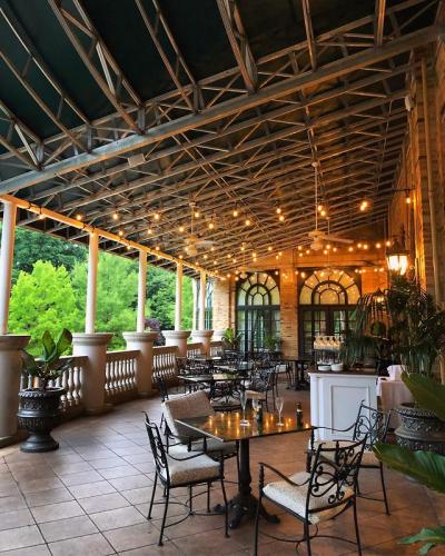 The back porch/bar at the Omni Shoreham hotel in Washington, DC. It overlooks the gardens in the back and it’s extremely cozy. This is my second time staying at this hotel.