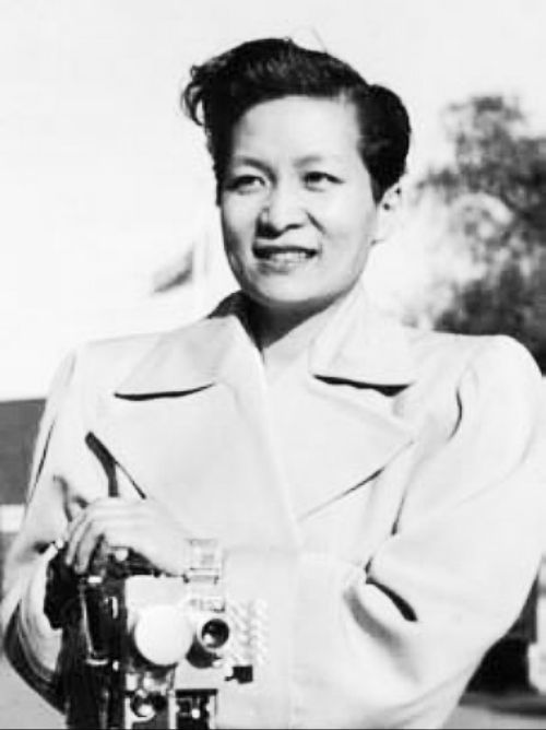 zuky:classicladiesofcolor:Filmmaker, Esther Eng.Esther Eng...