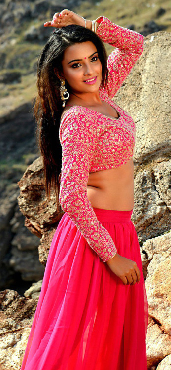 beautifulindiangirls:Pretty in Pink - Gorgeous Jyothi Sethi