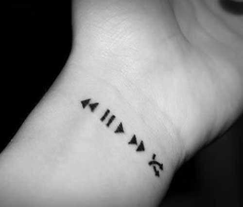 foto tatuaggio tatuaggi musica vita salvare mi ha salvata mi ha salvato music stare male soffrire passato ricordi ricordo ricordare parte di me addio addii amore amicizia adolescenza adolescenti adolescente innamorato innamorata innamorarsi lui lei fine finito