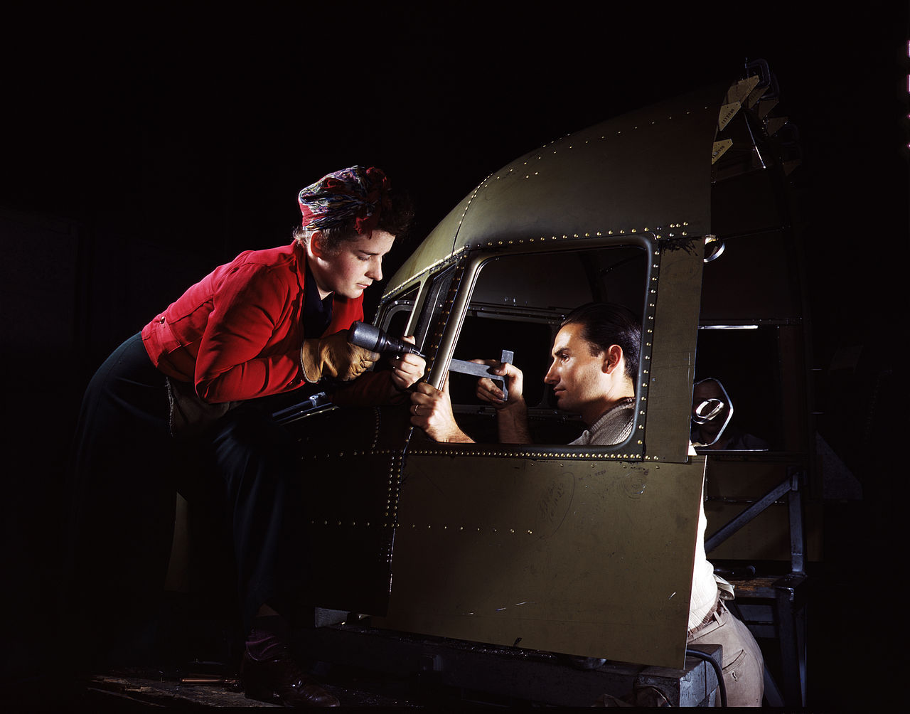 sweetappletea:
“ rouquinoux:
“ The real Bomb Girls in wartime in USA, in the 40’s.
”
HELL YEAH
”