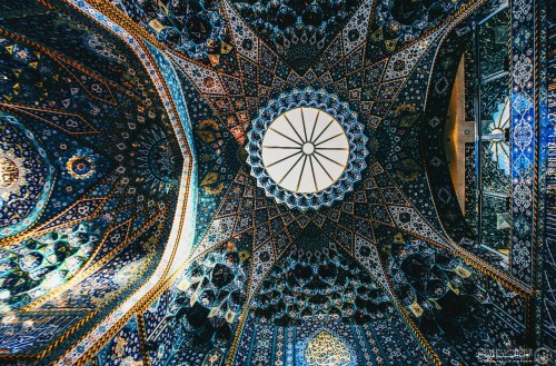 kick-ass-things:The Islamic art and architecture. Imam...