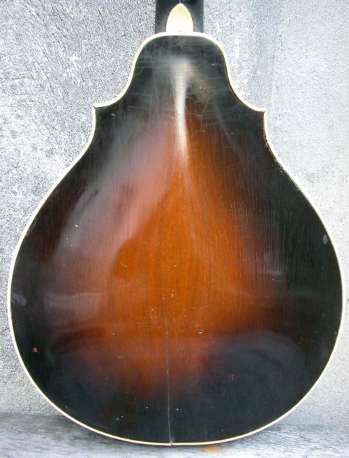 1943 Epiphone “Strand” 2 point MandolinLardy’s Chordophone of...