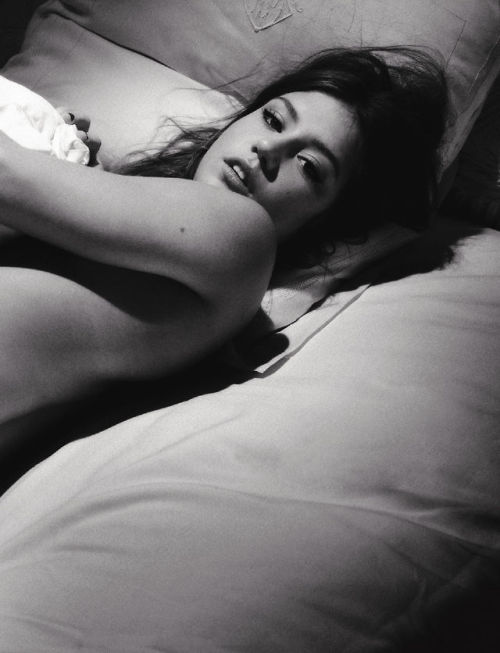 sylviagetyourheadouttheoven:Adèle Exarchopoulos - Numero...